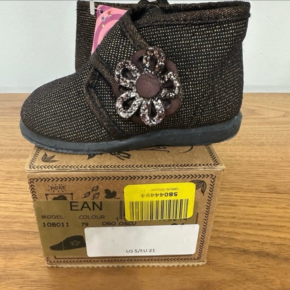 Cienta Girls Chukka Boots Glittery Brown Size 5 are NEW WITH TAGS - Picture 2 of 6